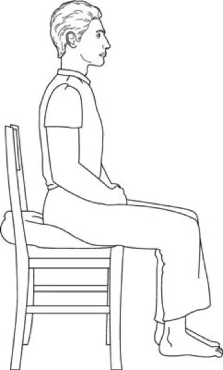 Набросок сидящего человека